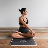 Alongamento matinal: como fazer e 5 perfis do Instagram para ajudar você a se movimentar