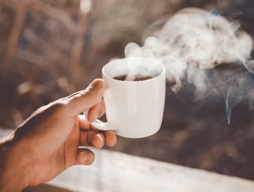 Afinal, é melhor tomar chá quente ou frio?