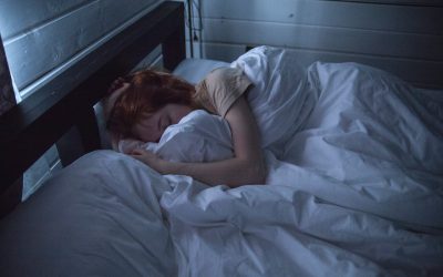 Saiba aqui quais os principais malefícios de dormir tarde, como priorizar a saúde do seu sono!