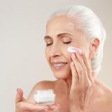 Skin care para iniciantes: dicas para começar a cuidar da pele