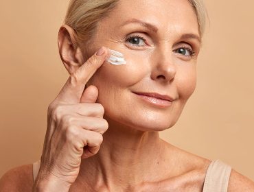 5 cuidados com a pele madura para mantê-la saudável e bonita