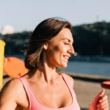 Cuidados com a saúde no verão: dicas da nutri e cronograma prático