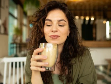 Latte Desinchá: receitas criativas e aesthetic drinks incríveis!