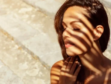 Rotina de pele radiante no calor combinando antioxidantes + Desinchá